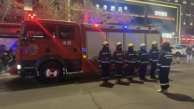 火樹銀花映紅月 2026元宵夜多部門硬核護航