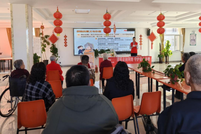 3·15金融消保在行動(dòng)｜人保財(cái)險(xiǎn)阿拉善盟分公司溫情守護(hù)最美“夕陽(yáng)紅”