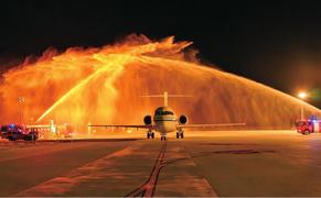 ​首迎定班过夜飞机