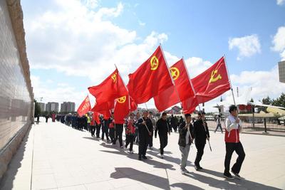 ?烏蘭察布市舉辦青春建功行動(dòng)啟動(dòng)儀式暨春日徒步活動(dòng)