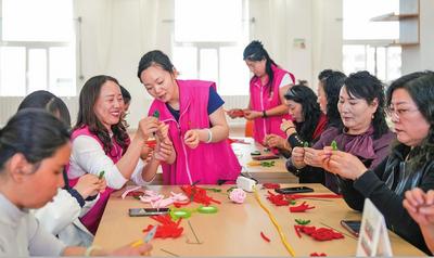 學(xué)藝創(chuàng)收