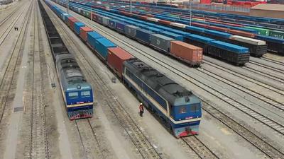 今年中歐班列“中通道”通行量突破1500列