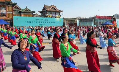 “娥嫚杯”廣場(chǎng)舞大賽全國巡回賽呼和浩特站開賽