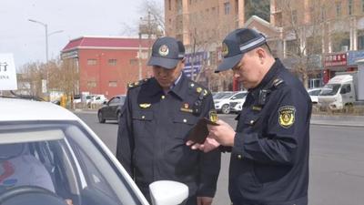 守護(hù)出行安全！二連浩特市嚴(yán)查出租車違規(guī)行為及“黑車”非法營運(yùn)