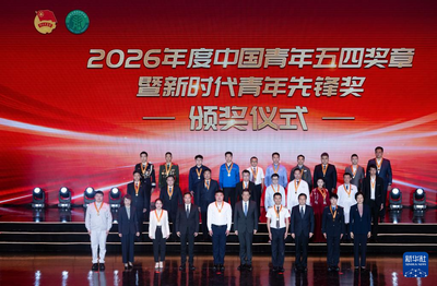 讓奉獻(xiàn)成為青春的內(nèi)在驅(qū)動(dòng)力