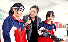 少年科創(chuàng)逐夢(mèng)前行