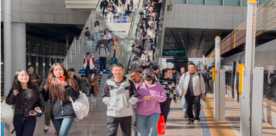 清明小长假首日出行迎高峰