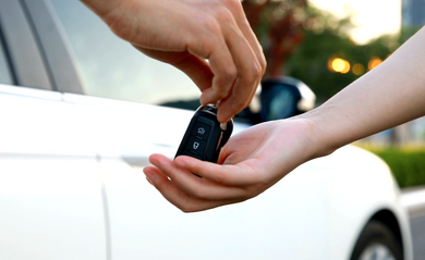 代駕服務(wù)亂象，該治一治了