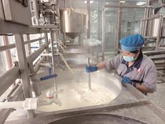 非遗老技艺“点”出包头豆腐香