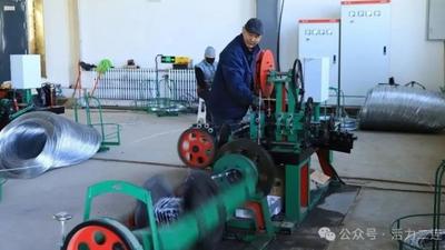 小小網(wǎng)圍欄 撐起嘎查集體經(jīng)濟(jì)“大希望”| 走一線 改文風(fēng)