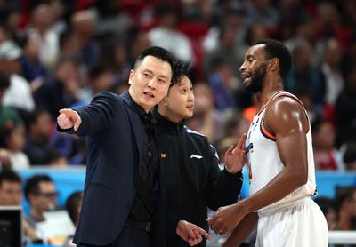 賀希寧當(dāng)選CBA常規(guī)賽最有價(jià)值球員