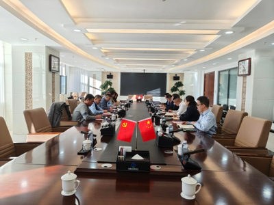 中國(guó)人壽財(cái)險(xiǎn)阿拉善中心支公司與壽險(xiǎn)、農(nóng)商行阿盟分行開(kāi)展三方座談