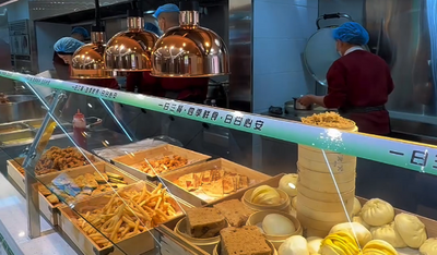 金宇文苑社區(qū)食堂打造老年友好型“幸福餐桌”