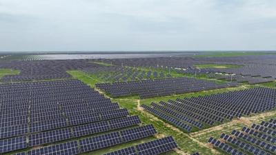 從沉陷區(qū)到藍(lán)海光伏！鄂托克前旗累計(jì)發(fā)送綠電70億千瓦時(shí) 賦能高質(zhì)量發(fā)展