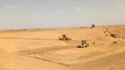 春潮涌動(dòng)沃野間~阿拉善盟高標(biāo)準(zhǔn)農(nóng)田建設(shè)如火如荼