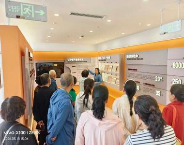 富德生命人壽鄂爾多斯中支開展康養(yǎng)展廳客戶參觀活動，傳遞美好養(yǎng)老理念