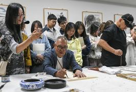 内蒙古名家中国画作品邀请展在乌兰察布市美术馆开展