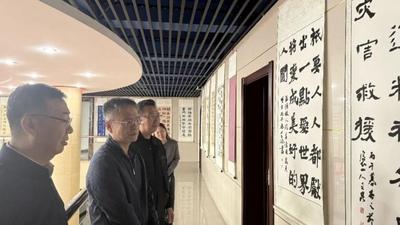 墨香傳人道 博愛映初心 滿洲里市多部門聯(lián)合舉辦老干部紅十字書法作品展示活動