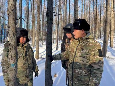 “护林不是简单的看山，更要把这份责任传递给下一代”