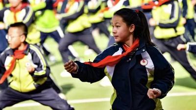 健康第一 活力滿滿！阿拉善“花式”體育課賦能學(xué)生全面成長