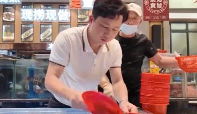 新闻1+1丨“五一”消费市场活力如何延续？