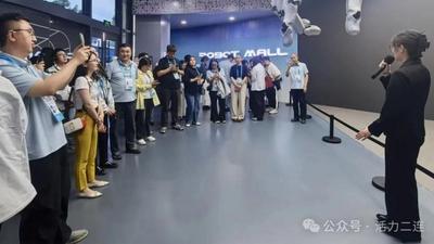 逛園區(qū)、看工廠、玩機器人 中蒙記者近距離感受中國科技新脈動
