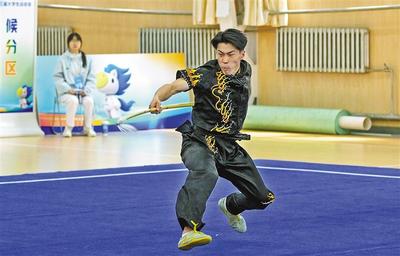 槍起棍落展武姿