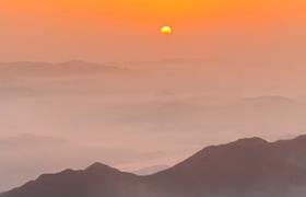 雨后泰山云海日出 宛如壯美畫卷