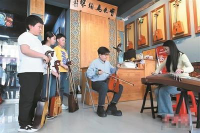科尔沁草原上的琴瑟和鸣——一对蒙汉夫妻的“民族音乐交响曲”