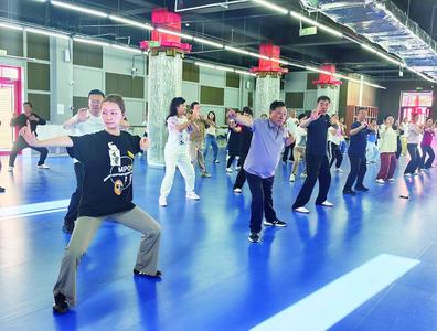 集宁区免费开设太极拳培训班，推广全民健身