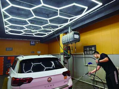 半夜也能洗车、随时取快递、通宵自习室…… 乌兰察布“24小时无人服务”多了