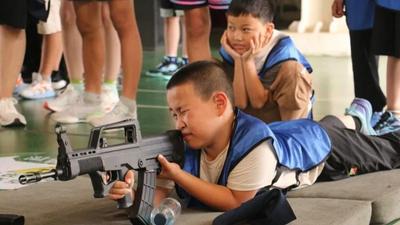 看完想送娃去！50余名小学生4天3夜军事营实录：红蓝对抗 野外生存......