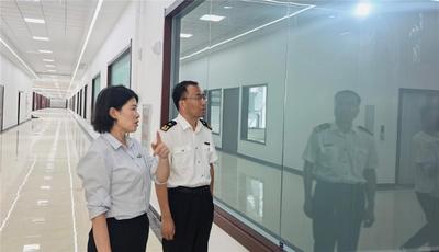 东乌海关“链式服务”护航本地薯条首航拉美