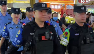 呼和浩特宽巷子 旅游警察全天候执守