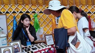 满洲里市非遗项目亮相2026内蒙古自治区非遗那达慕