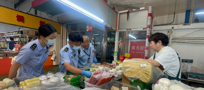 直击执法现场！呼和浩特严查民生食品安全