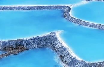 青海海西：戈壁深处藏玉湖