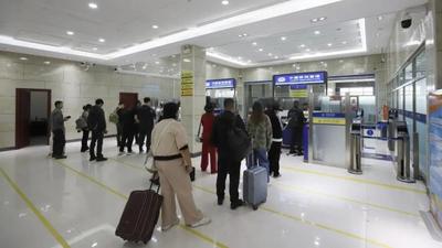 海拉尔航空口岸出入境人次首破5万