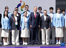 中国代表团亮相亚运会欢迎仪式