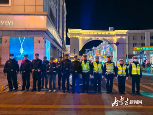 回民区多警联动严查酒驾