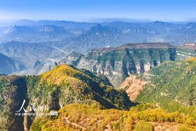 山西左权：太行秋色入画来