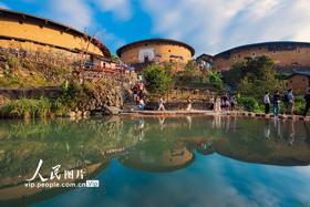 福建龙岩：土楼秋日